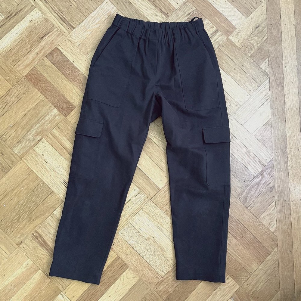 Black cargo pants from Aritzia